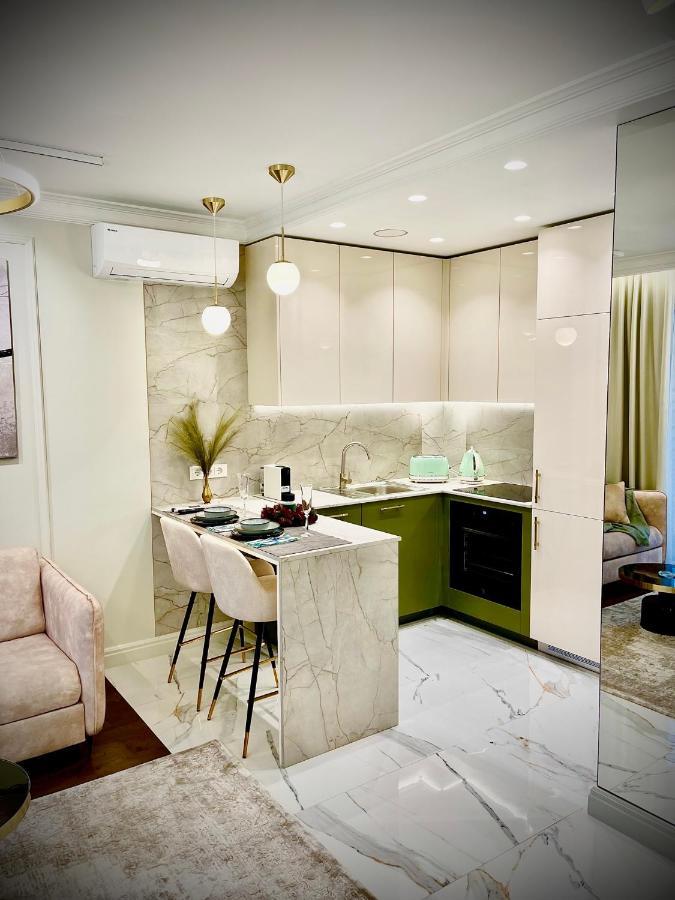 New Luxury & Free Parking Apartment