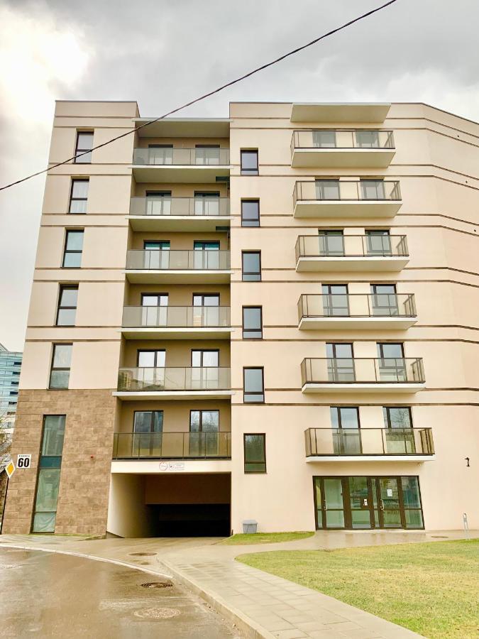 New Luxury & Free Parking Apartment