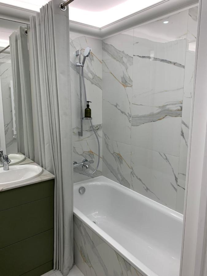 New Luxury & Free Parking Apartment Vilnius
